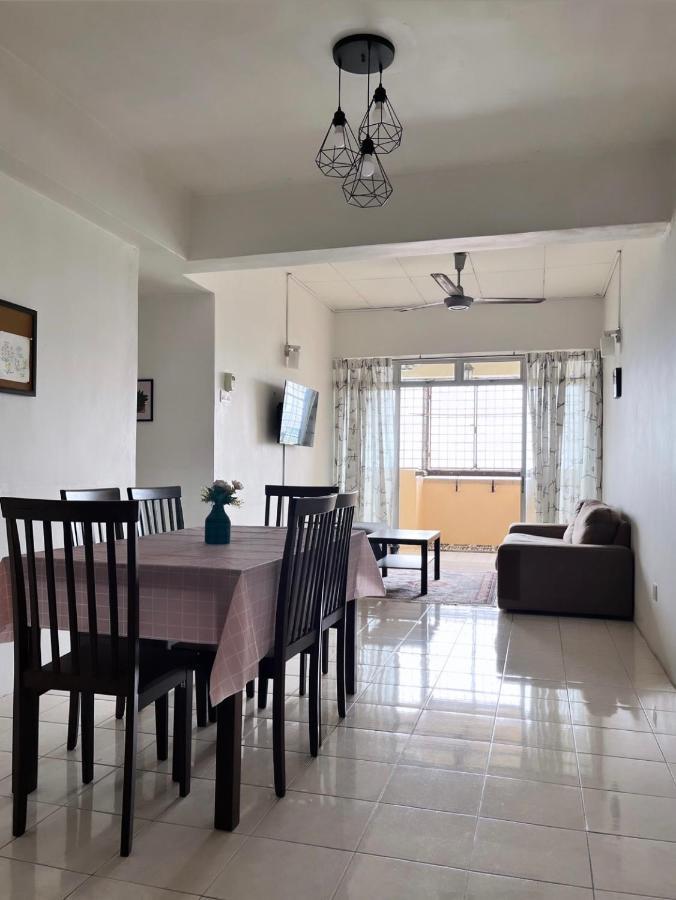 Homestay Vista3A At Vista Seri Putra Kajang Exterior foto